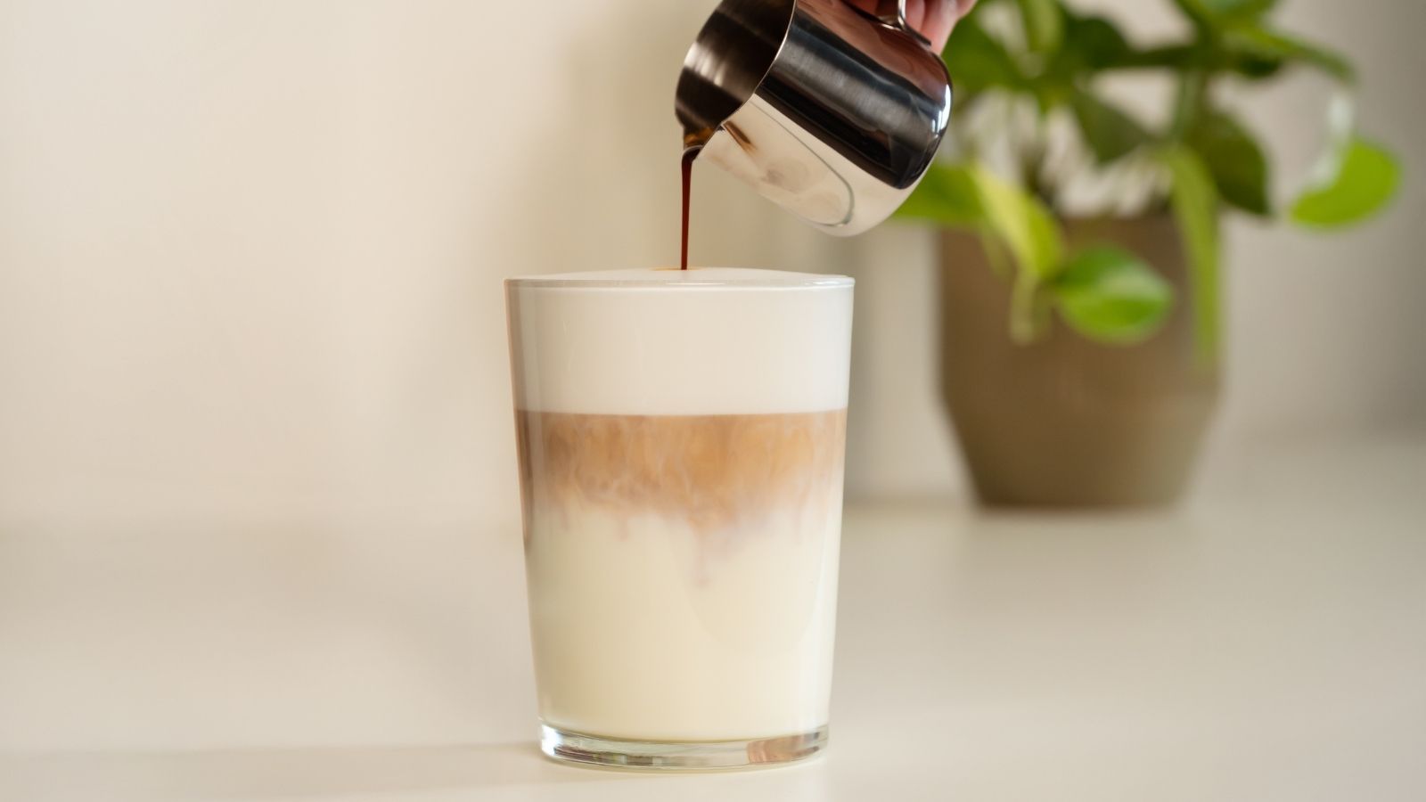 How to Make the Tastiest Latte Macchiato at Home