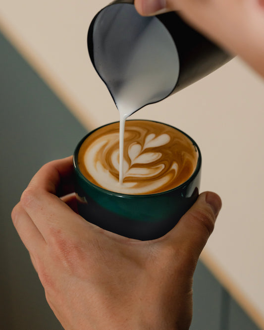 Latte Tasse – Half Glazed - 180ml - Handgefertigt